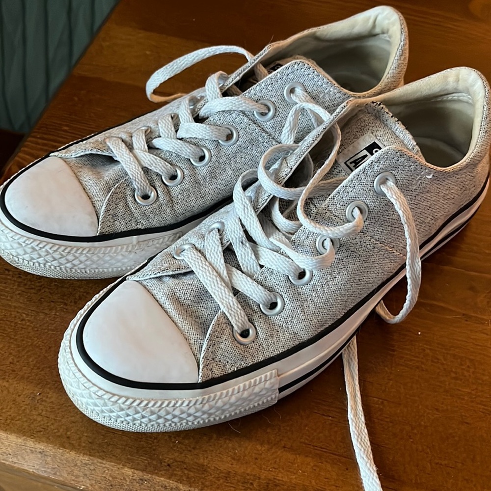 Women’s Converse All-Stars Size 8 -  Great Condition